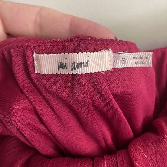 BRAND NEW! Off the shoulder holiday dress! - Picture 5 of 6